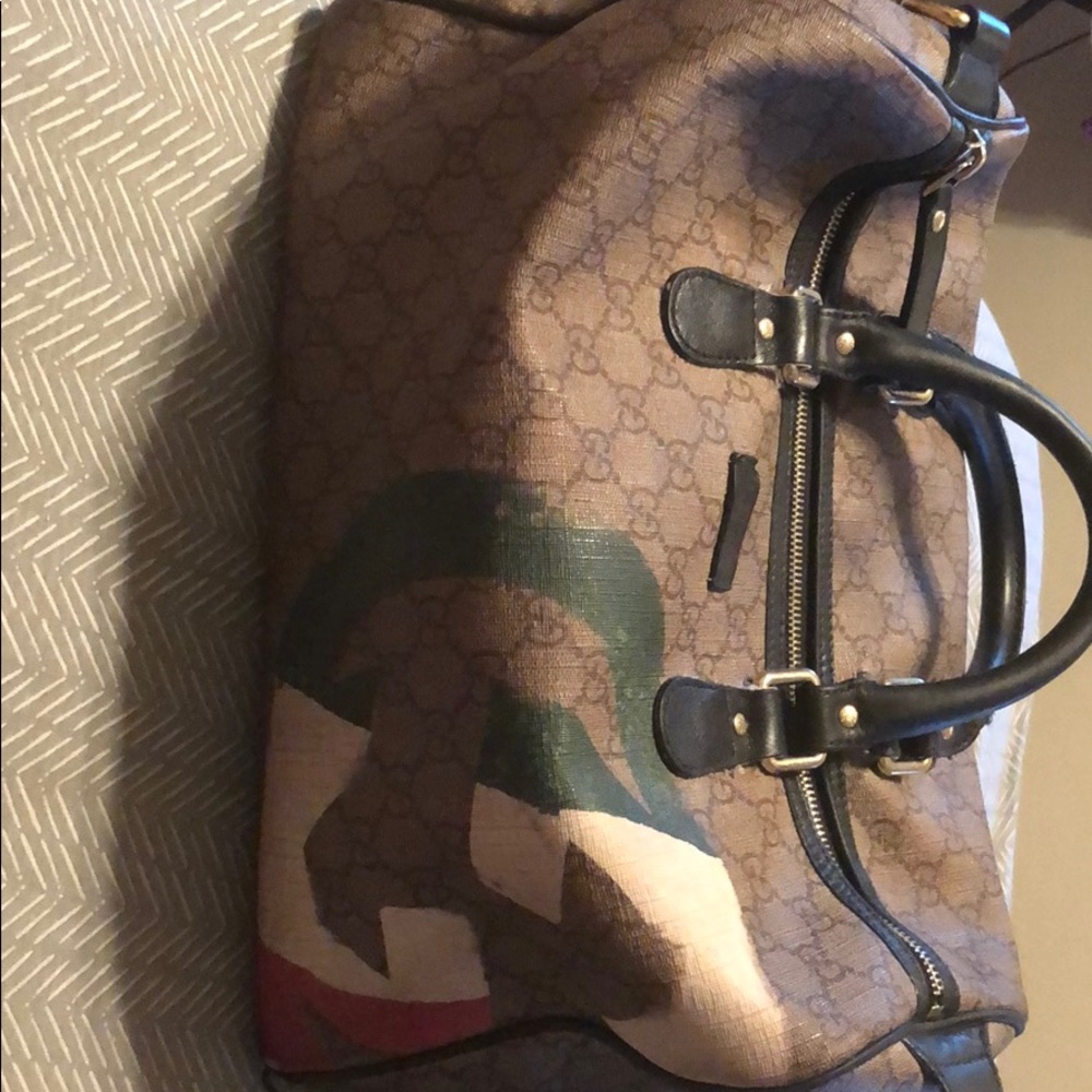 Authentic Gucci bag Italy addition